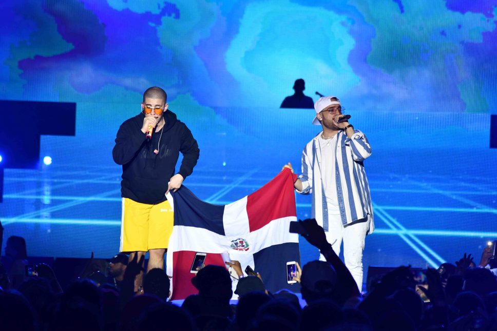 Bad Bunny y Mark B, en escena