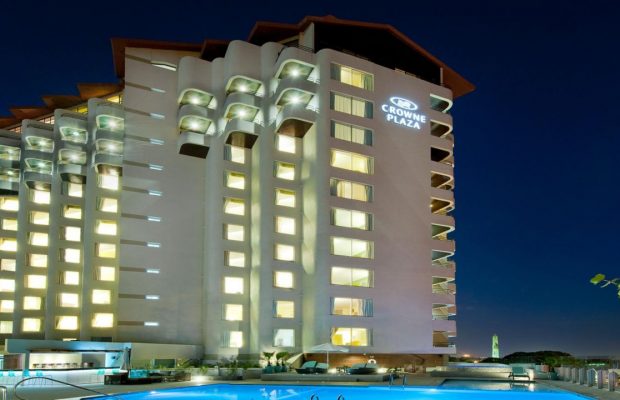 Hotel Crowne Plaza, un lustro de lujo y servicios de alta calidad