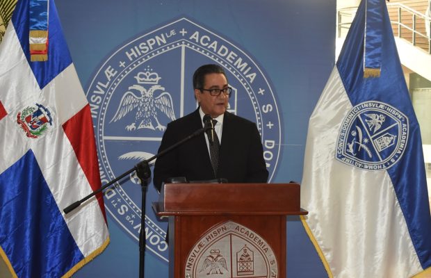 Presentan exposición fotográfica “Memoria Visual de Personajes del Carnaval Dominicano”
