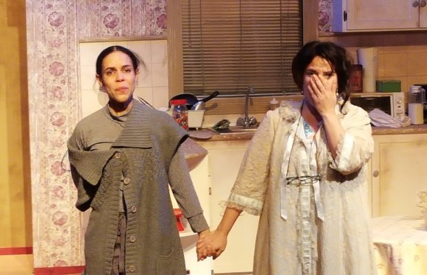 Teatro del límite: Buenas noches, mamá