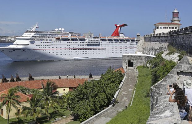 Viajar en un crucero:  vacacionar en una ciudad flotante