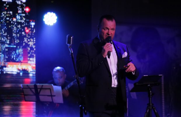 Gustavo de Hostos en exitoso concierto de puro jazz y blues