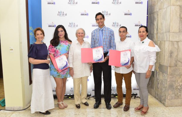 Versos y Canciones a Nuestros Santuarios de Mamíferos Marinos