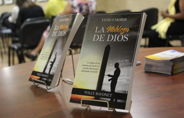 Ponen en circulación libro sobre perspectiva bíblica y jurídica del suicidio