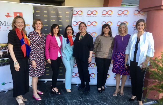 Las redes de mujeres fomentan el desarrollo económico de las empresas y recortan la desigualdad