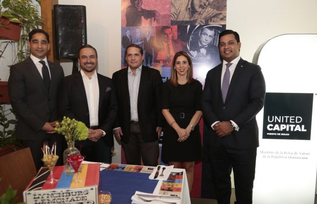 Un brindis por los buenos negocios!