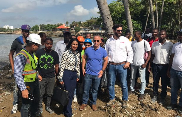 ACOPROVI se suma a jornada de limpieza Malecón