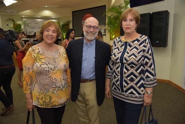 Rolsilda Cruz, Eduardo Villanueva y Carmen Heredia