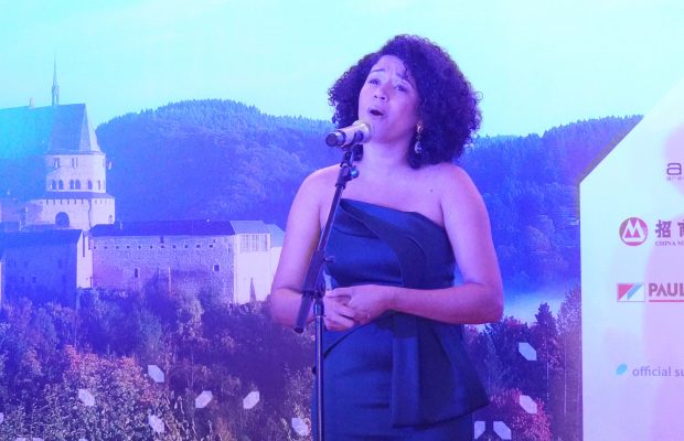 Soprano dominicana triunfa del otro lado del mundo