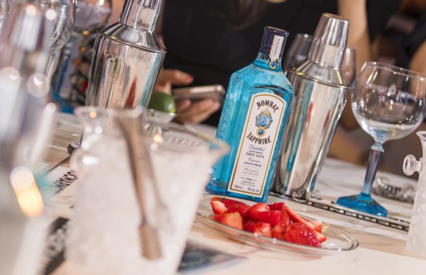 Bombay Sapphire celebra The Ultimate Gin & Tonic Masterclass en el primer Mercado Gourmet del país: “Mercado de La Candelaria”