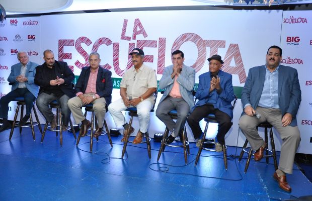 Recuerdos y risas! La Escuelota   llega a Santiago