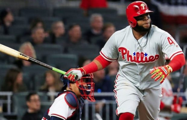 Carlos Santana conecta grand slam y los Filis triunfan