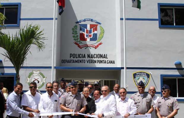 Grupo Puntacana entrega ampliación Departamento Policía Verón