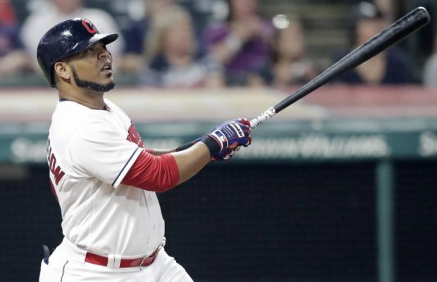 Edwin Encarnación despacha jonrón 25 y los Indios explotan picheo de Minnesota