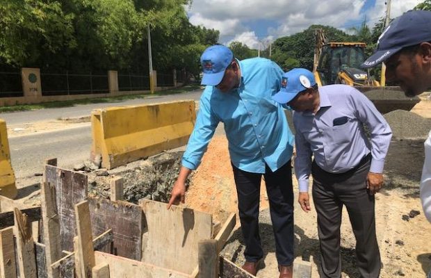 Alejandro Montás detalla avances de proyectos permitirán llevar agua por la red de distribución a 79 mil personas