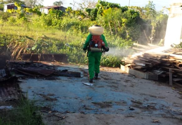 Obras Públicas interviene escuela en la comunidad Villa Verde afectada por acumulación de aguas negras