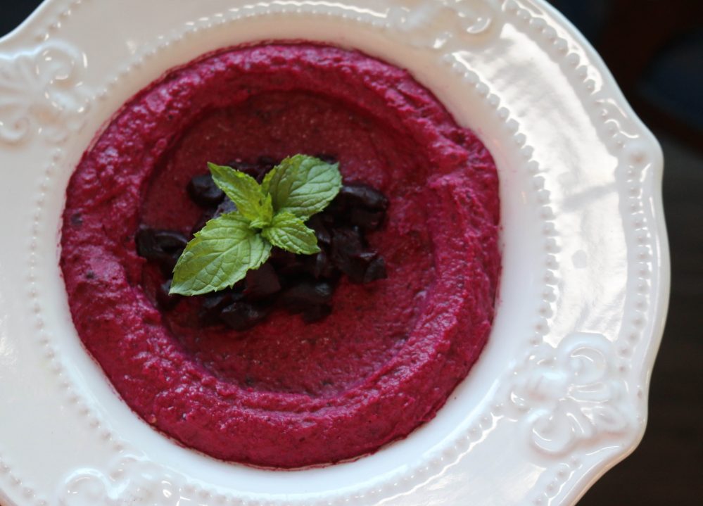 Hummus de remolacha, de Kibbeh