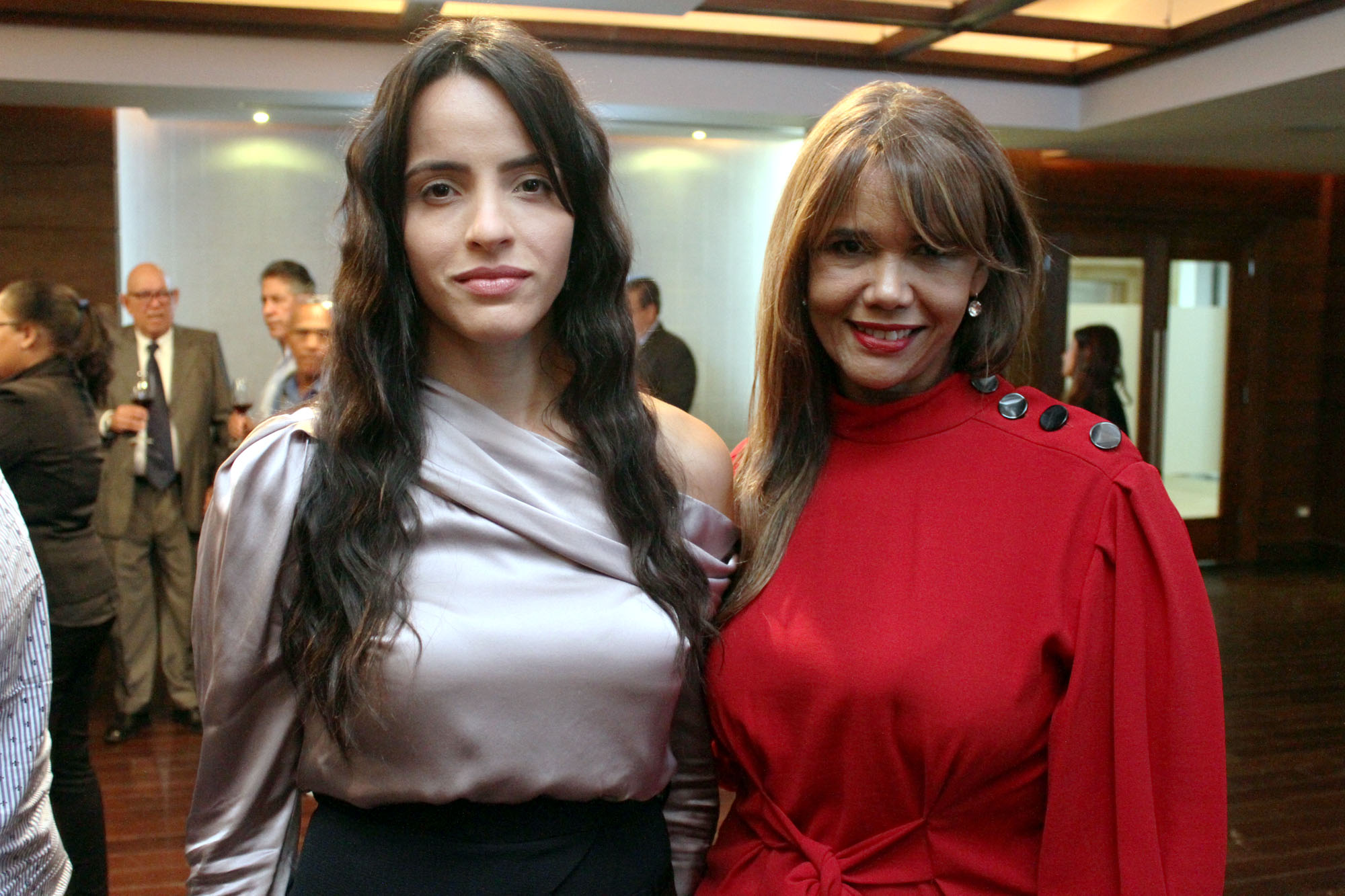 Luana Gonzales, Bethaniaa Manzueta