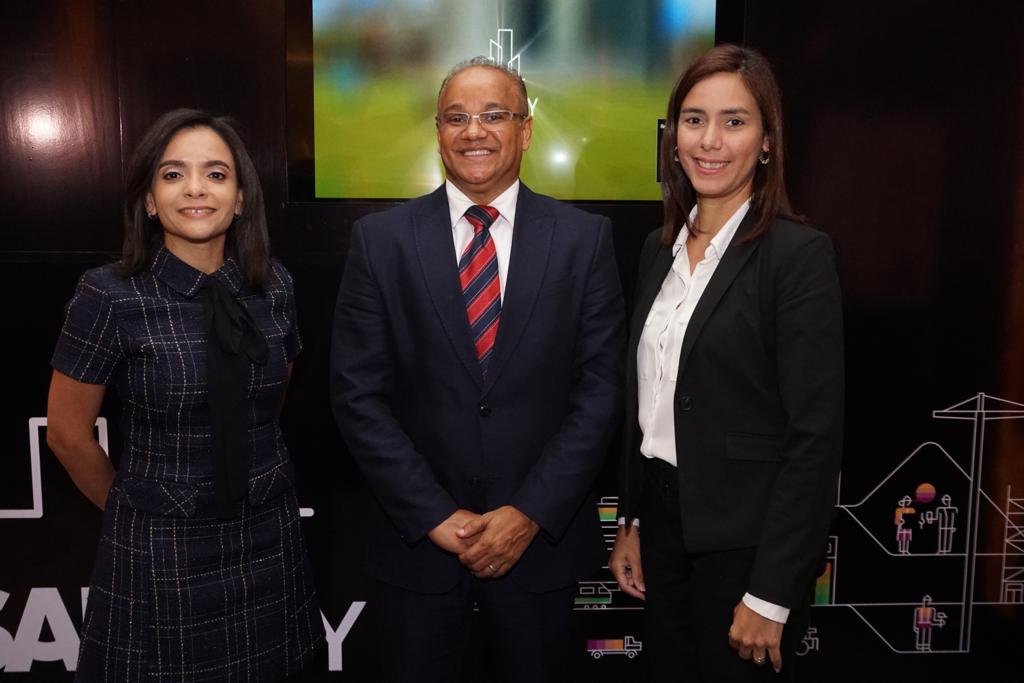 Rosa Ortega, Rafael Guerrero y Anyolina Regalado