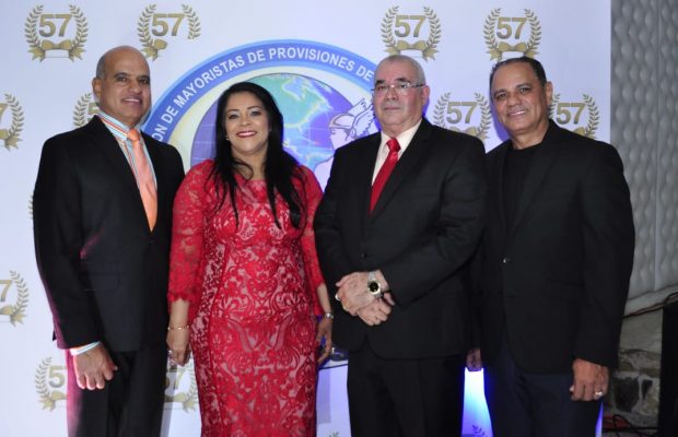 Mayoristas de Provisiones de Santo Domingo celebran aniversario número 57