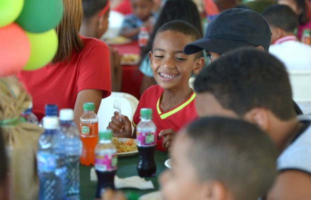 Asociación Cibao lleva alegría a 500 infantes en actividades de fin de año