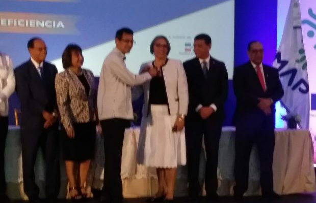 MAP reconoce a cinco servidores del Ministerio de Cultura