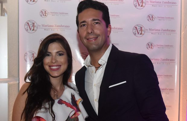 Abre sus puertas MZ by Mariana Zambrano