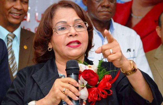 Rectora de la UASD reconoce el valor de la juventud