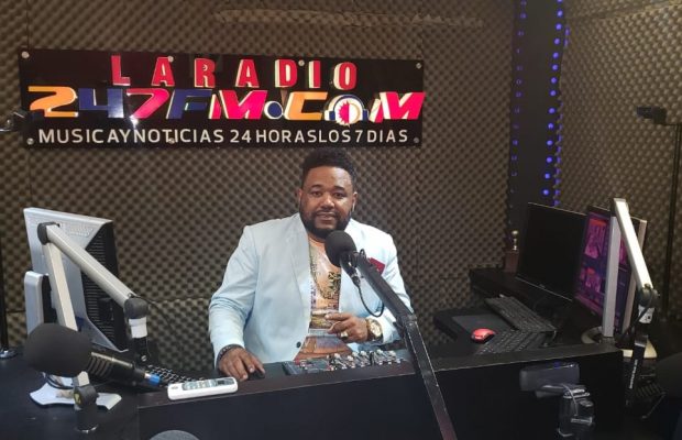 Rey contreras ingresa al staff de laradio247 FM