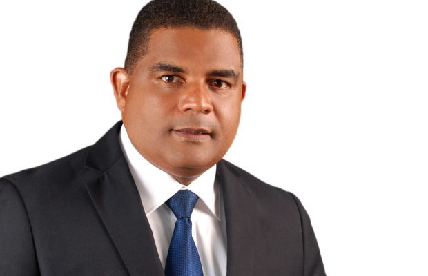 Proponen impulsar proyecto de ley en favor de abogados