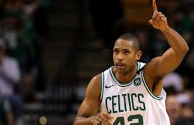 Hayward anota 26 y Horford 23 puntos y Celtics derrotan a 76ers