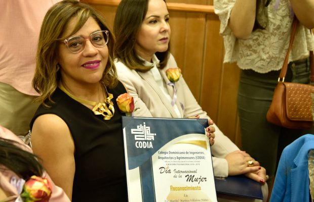 CODIA reconoce labor de Maribel Villalona, directora del DPP, MITUR