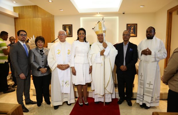 Primera dama inaugura capilla de Reside
