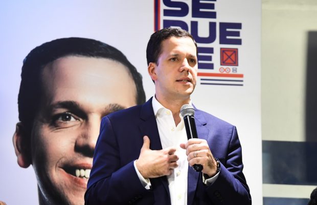 Hugo Beras exhorta a conductores transitar con moderación y prudencia