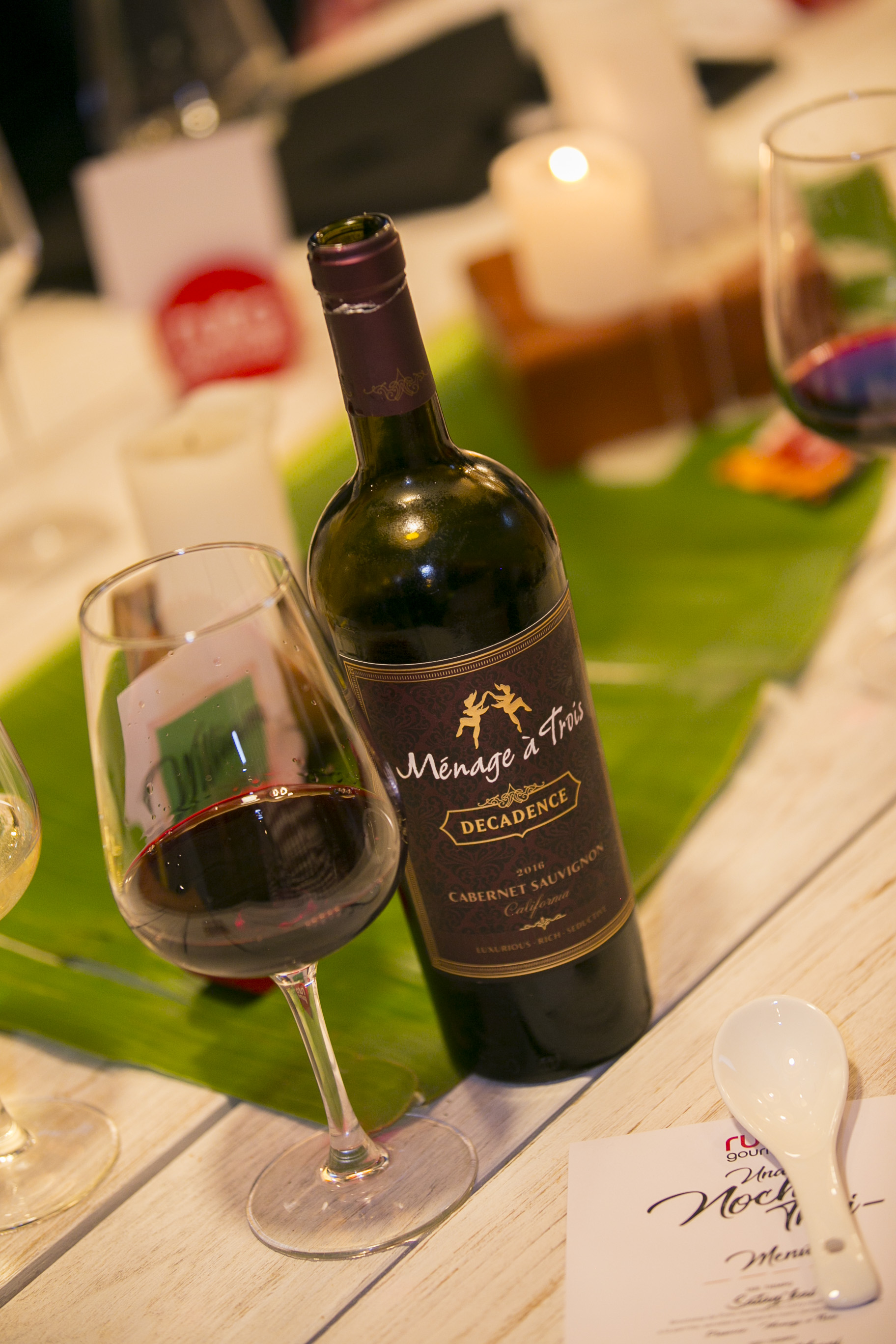 10 Uno de los vinos de la noche, Menage a Toris Decadence