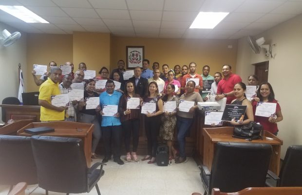 Concluye  diplomado en Derecho Migratorio