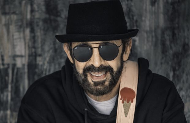 “I Love You More” de Juan Luis Guerra estará disponible hoy