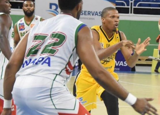 Raafael Barias cuarto partido consecutivo y sube al segundo lugar en el grupo B