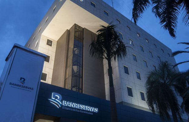 Revista financiera internacional premia a Banreservas