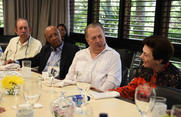 Consejo de directores Universidad Isa y Servicios Comunitarios recibe al ministro de Cultura