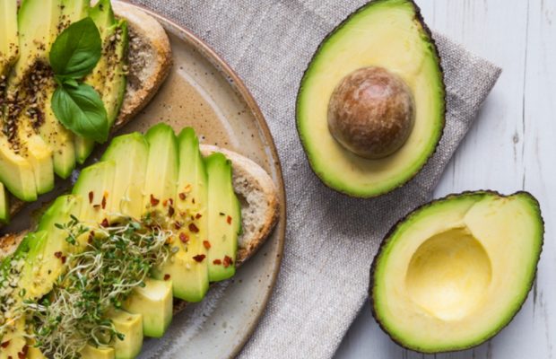 El aguacate: una fruta versátil y saludable