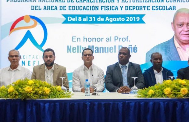 INEFI realiza programa de capacitación y actualización curricular