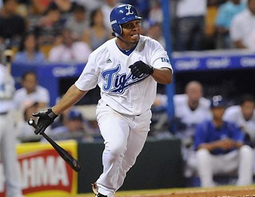 Tigres del Licey deja  libre al veterano Anderson Hernández
