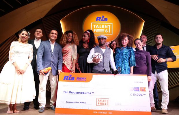 Iya Traoré, representante de Francia, gana la final  europea del Ria Talent Fest
