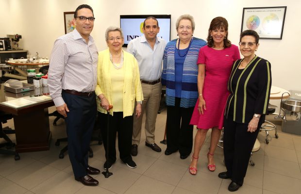 Embajadora Robin Bernstein visita instalaciones de Induban