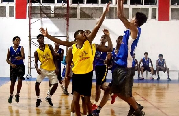 Equipos pasan a semifinal Voleibol Juegos Los Mina 2019