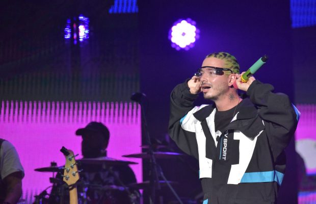 J Balvin refresca el verano dominicano con su “Arcoíris Tour”