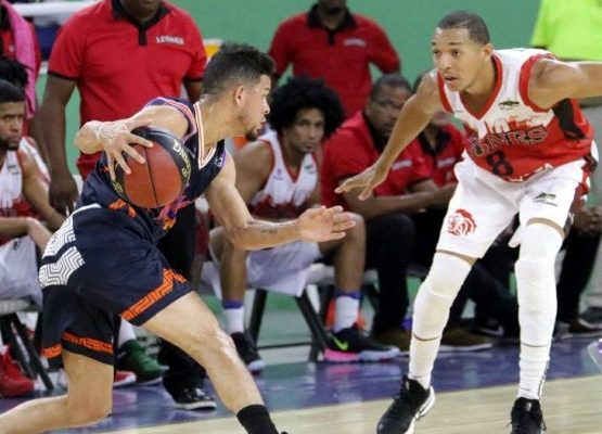 Reales de la Vega se mantienen invictos en la LNB