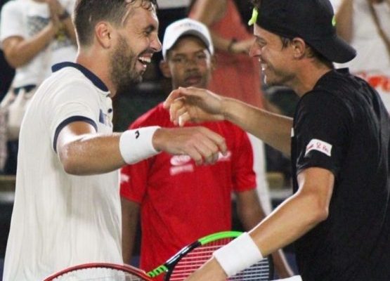“Bebo” Hernández y el argentino Carlos Gómez-Herrera avanzan a la segunda ronda del Santo Domingo Open
