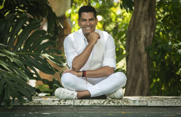 Ismael Cala y Poder en Tacones firman alianza